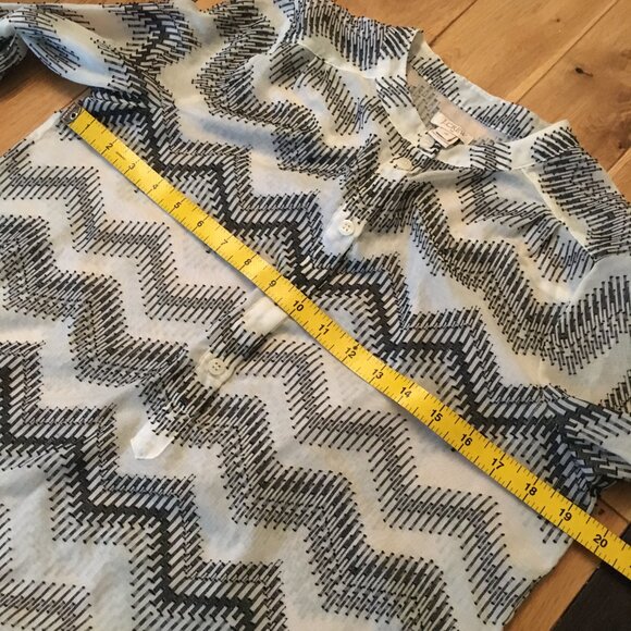 J. Crew Factory Zig Zag Clip Dot Popover Top - Picture 13 of 16